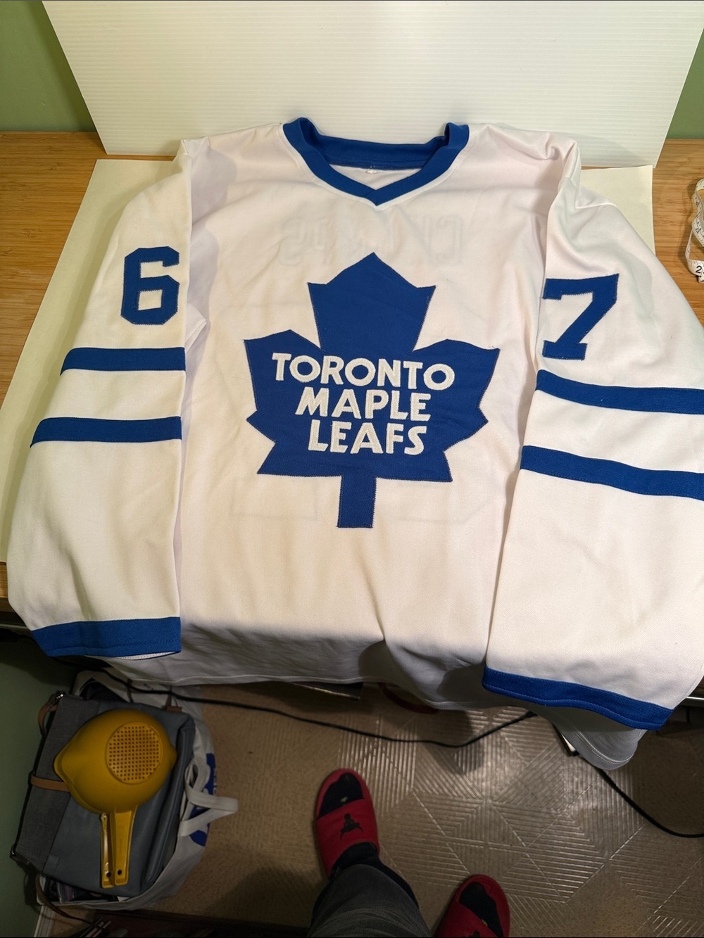 Toronto Maple Leafs White & Royal Blue Hockey Jersey - Picture 3 of 7